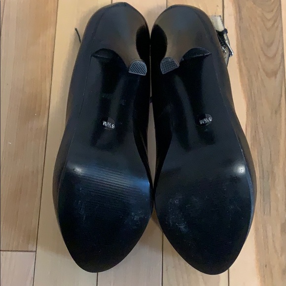 MARC FISHER Black Ankle Strap Platform Pumps - Picture 4 of 5